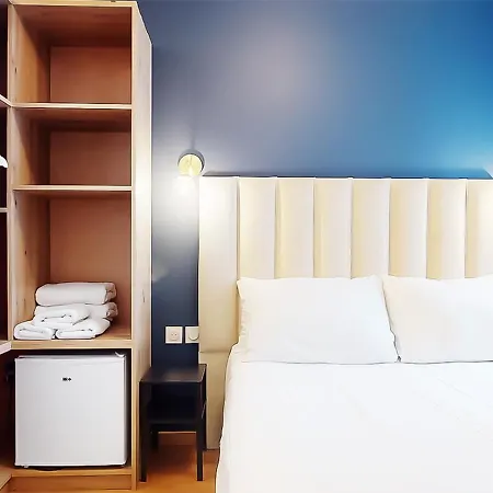 De Menilmontant Hotel Paris