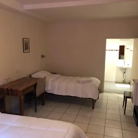 Hotel De Menilmontant Paris