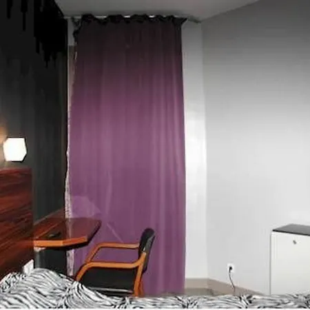 De Menilmontant Hotel Paris