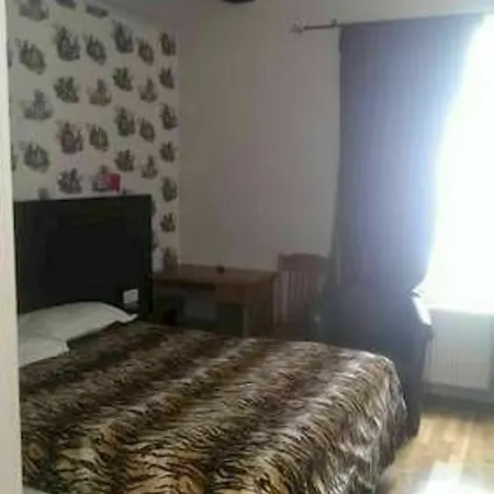 Hotel De Menilmontant 3*