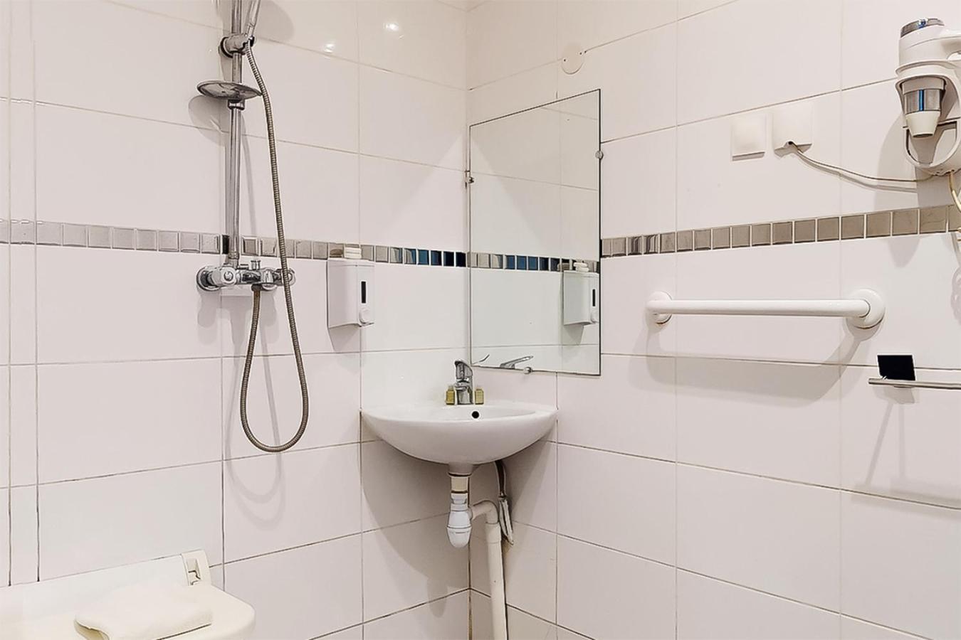 Hotel De Ménilmontant 3*